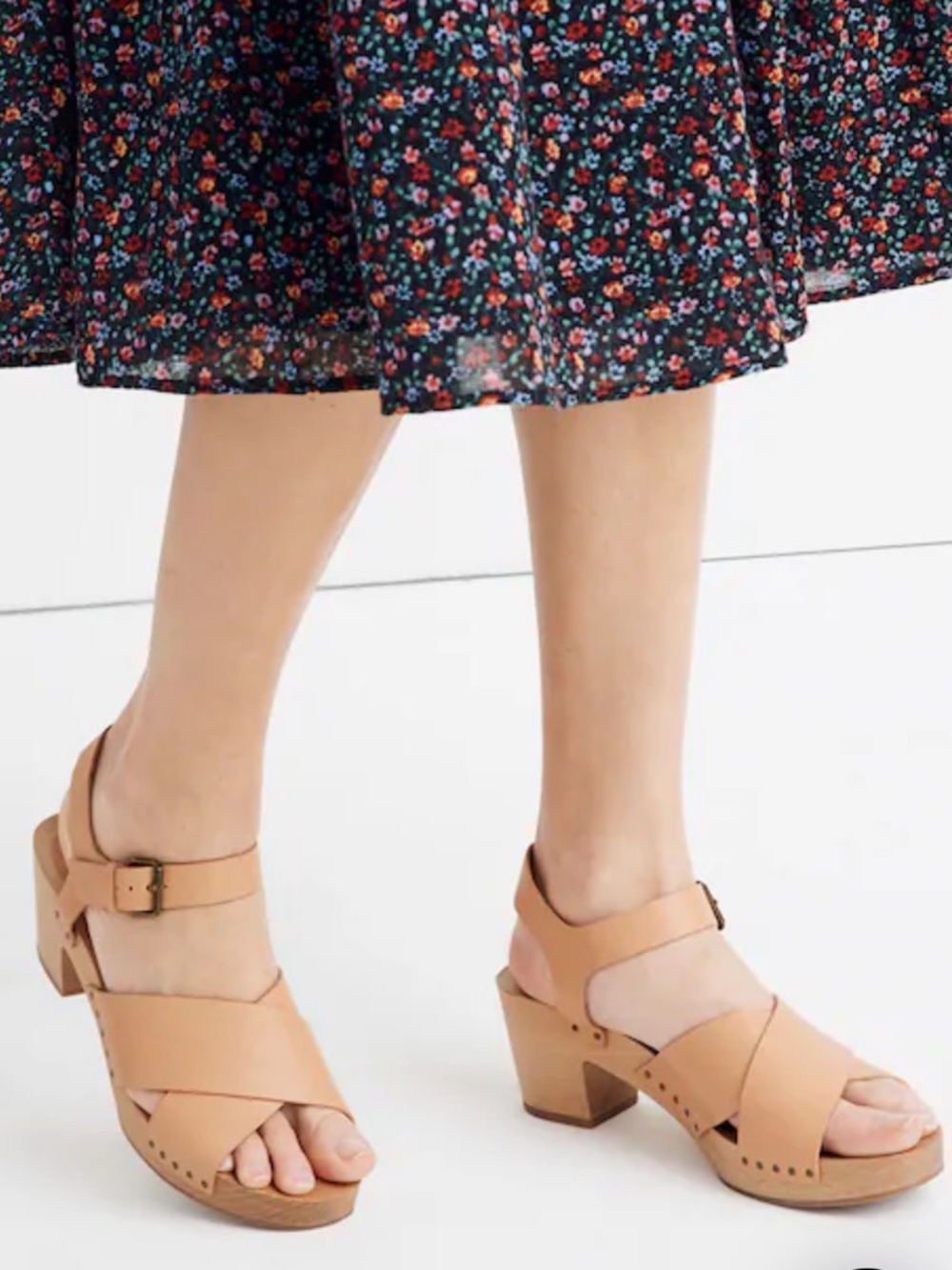 Madewell The Johanna Crisscross Clog Leather Sandal - Picture 2 of 13